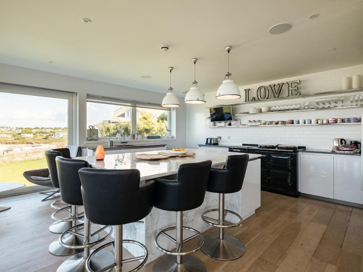 Seascape Villa Ползеат Екстериор снимка